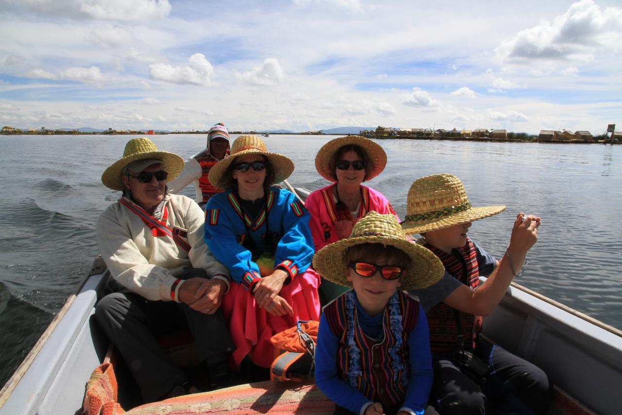 Uros Qhota Uta Lodge Пуно Экстерьер фото