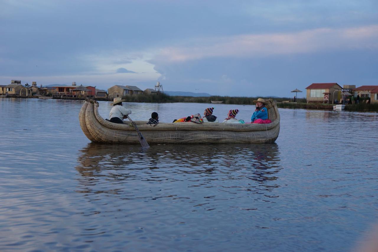 Uros Qhota Uta Lodge Пуно Экстерьер фото